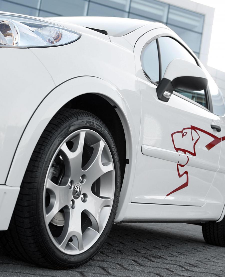  Peugeot 207 Van Sports Accessory Pack 2008 года  (фото 16 из 38)